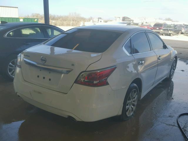 1N4AL3APXFN865116 - 2015 NISSAN ALTIMA 2.5 WHITE photo 4