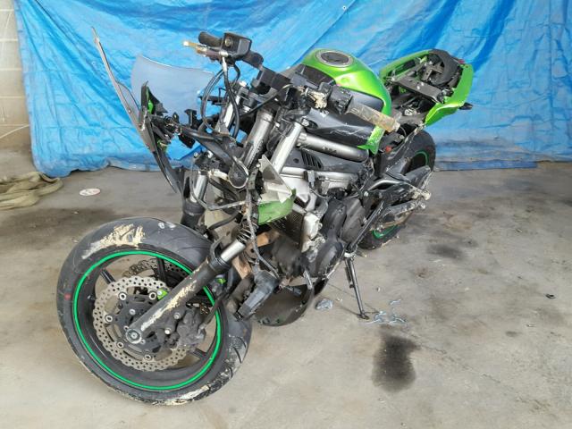 JKAEXEE19CDA03599 - 2012 KAWASAKI EX650 EC GREEN photo 2