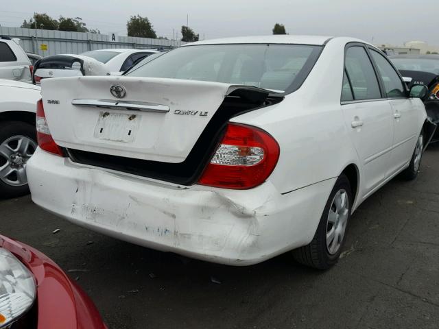 4T1BE32K92U117089 - 2002 TOYOTA CAMRY LE WHITE photo 4