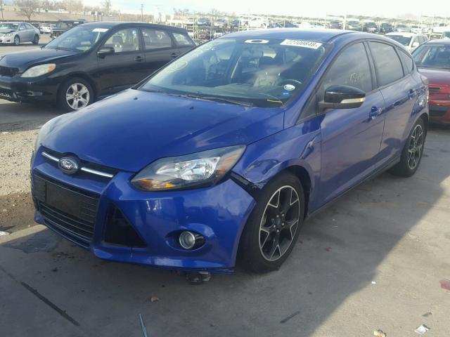 1FADP3K29DL104476 - 2013 FORD FOCUS SE BLUE photo 2