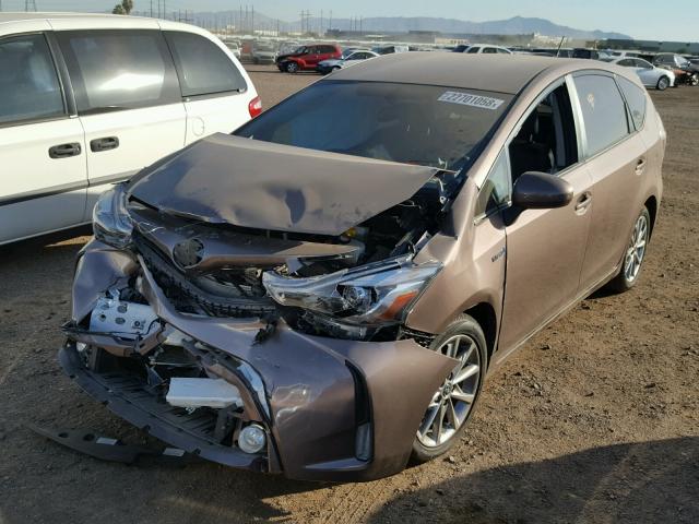 JTDZN3EU4FJ038288 - 2015 TOYOTA PRIUS V BROWN photo 2