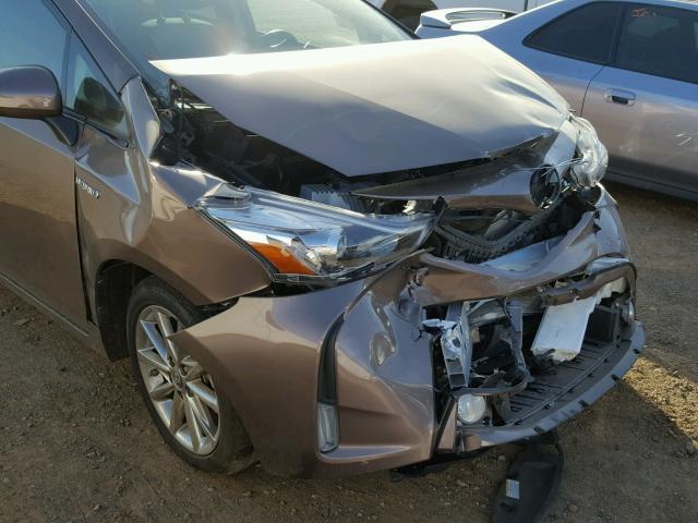 JTDZN3EU4FJ038288 - 2015 TOYOTA PRIUS V BROWN photo 9