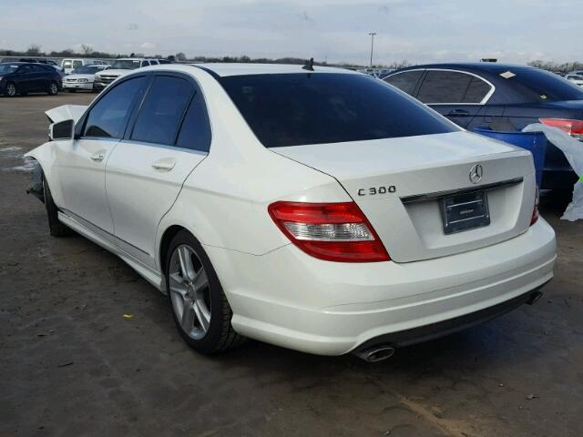 WDDGF5EB4AF417016 - 2010 MERCEDES-BENZ C 300 WHITE photo 3