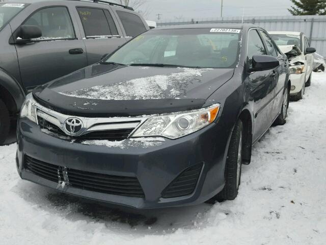 4T1BF1FK4DU674605 - 2013 TOYOTA CAMRY L GRAY photo 2