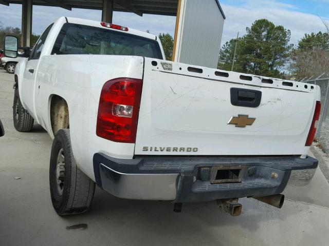 1GCHC24667E556024 - 2007 CHEVROLET SILVERADO WHITE photo 3