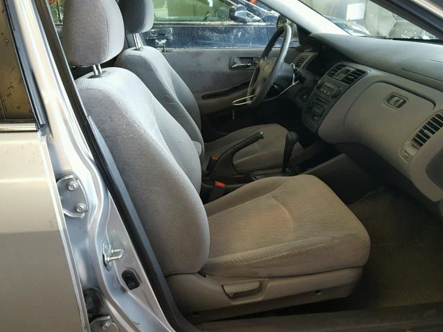 1HGCG56742A001578 - 2002 HONDA ACCORD SE SILVER photo 5