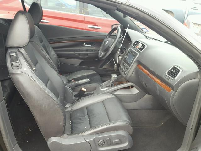 WVWFA71F09V005363 - 2009 VOLKSWAGEN EOS LUX 黑色 照片 5