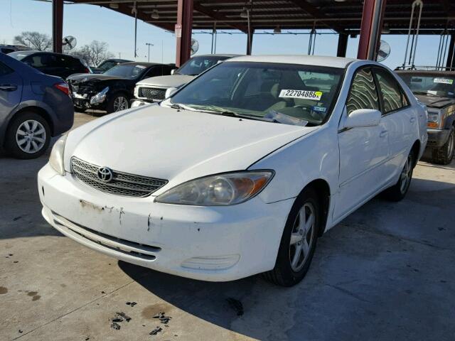 4T1BE32K64U324767 - 2004 TOYOTA CAMRY LE WHITE photo 2