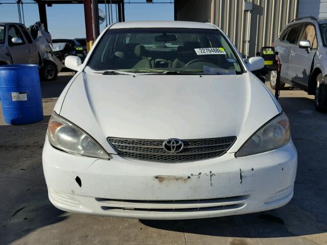4T1BE32K64U324767 - 2004 TOYOTA CAMRY LE WHITE photo 9