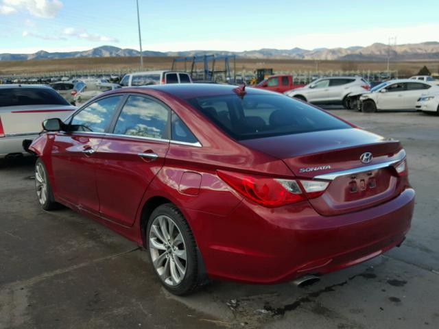 5NPEC4AC1BH265559 - 2011 HYUNDAI SONATA SE RED photo 3