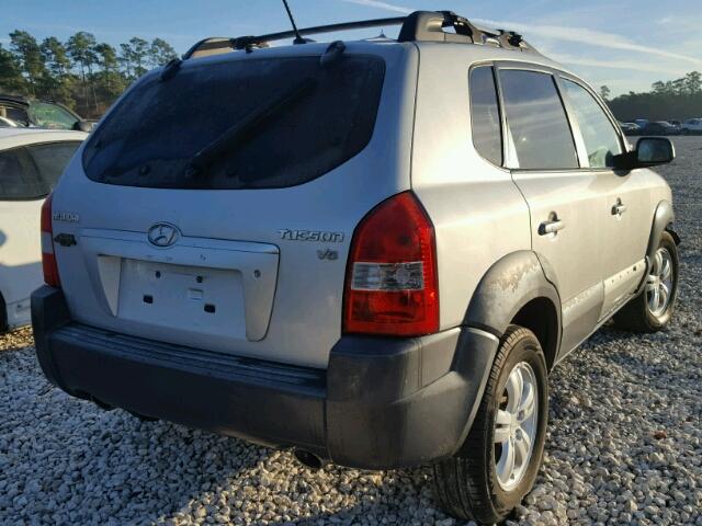 KM8JN12D98U862015 - 2008 HYUNDAI TUCSON SE SILVER photo 4