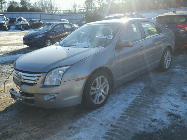 3FAHP02109R144798 - 2009 FORD FUSION SEL GRAY photo 2