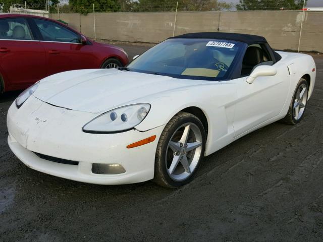 1G1YE3DW1D5106673 - 2013 CHEVROLET CORVETTE WHITE photo 2