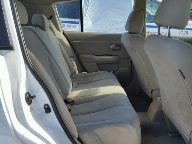 3N1BC13E77L375607 - 2007 NISSAN VERSA S WHITE photo 6