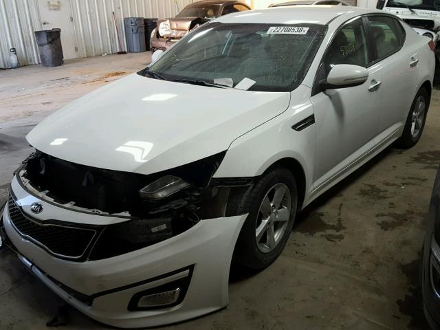 5XXGM4A73FG418789 - 2015 KIA OPTIMA LX WHITE photo 2