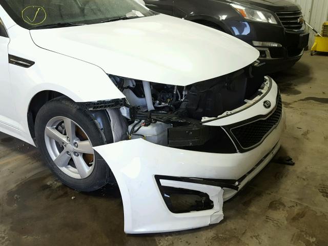 5XXGM4A73FG418789 - 2015 KIA OPTIMA LX WHITE photo 9