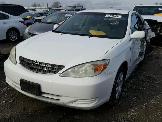 4T1BE32K83U204600 - 2003 TOYOTA CAMRY LE WHITE photo 2