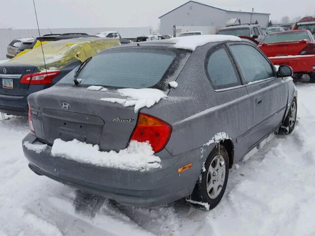 KMHCG35C04U292580 - 2004 HYUNDAI ACCENT GL GRAY photo 4