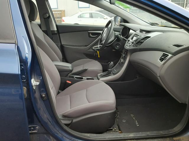 5NPDH4AE1GH745770 - 2016 HYUNDAI ELANTRA SE BLUE photo 5