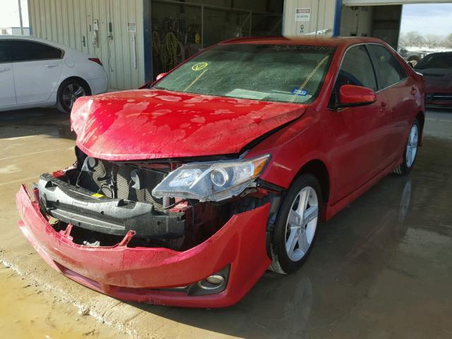 4T1BF1FK8CU606189 - 2012 TOYOTA CAMRY BASE RED photo 2