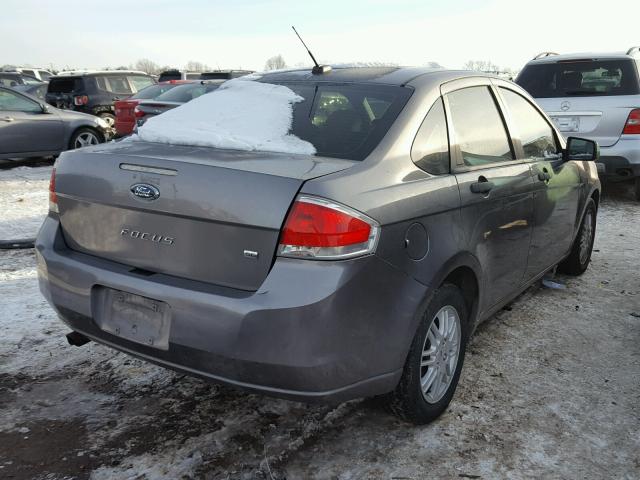 1FAHP3FN8BW105507 - 2011 FORD FOCUS SE GRAY photo 4