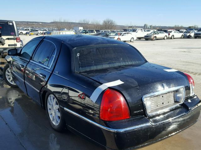 2LNHM82V49X623467 - 2009 LINCOLN TOWN CAR S BLACK photo 3