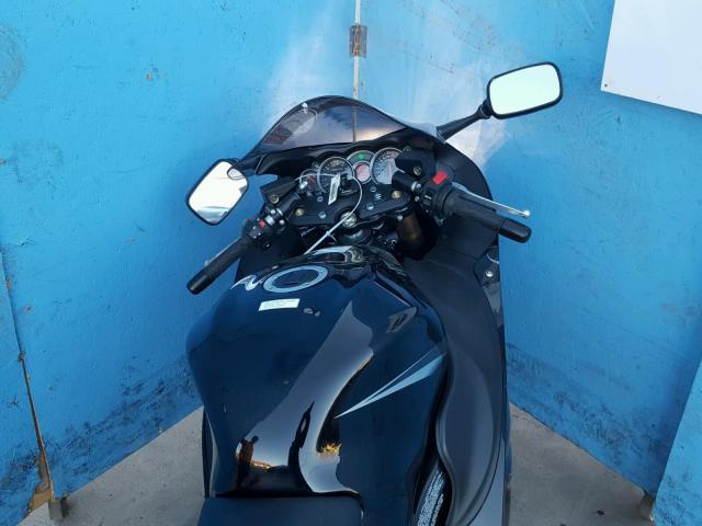 JS1GX72B7E2100121 - 2014 SUZUKI GSX1300 RA BLACK photo 5