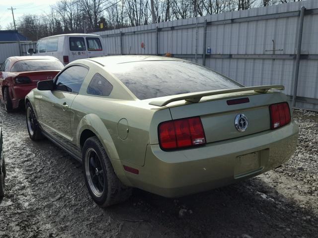 1ZVFT80N065141803 - 2006 FORD MUSTANG GREEN photo 3