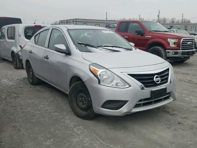 3N1CN7AP7HL846162 - 2017 NISSAN VERSA S SILVER photo 1