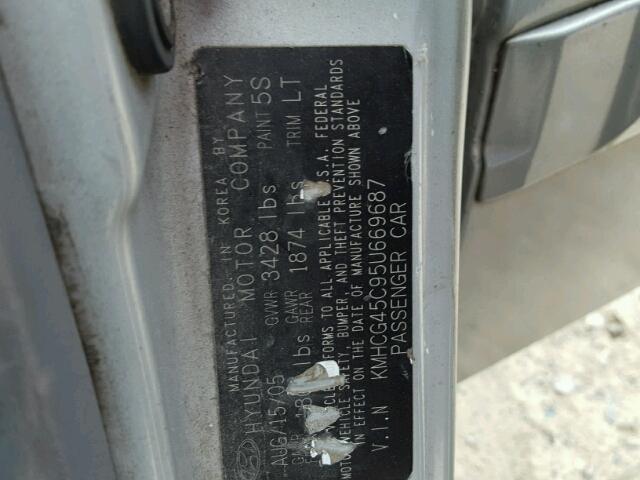 KMHCG45C95U669687 - 2005 HYUNDAI ACCENT GL SILVER photo 10