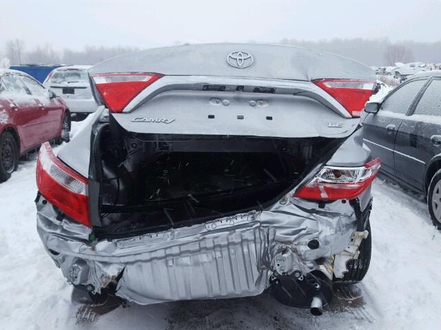 4T1BF1FK0HU424462 - 2017 TOYOTA CAMRY LE SILVER photo 9