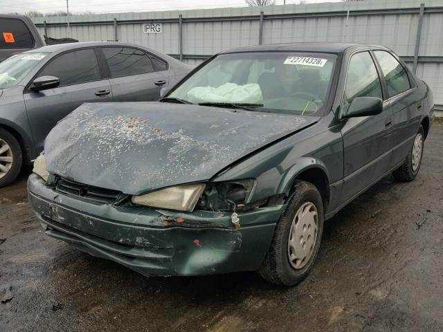 4T1BG22K1XU439396 - 1999 TOYOTA CAMRY CE GREEN photo 2