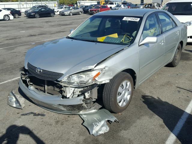 JTDBE32KX30163821 - 2003 TOYOTA CAMRY LE SILVER photo 2