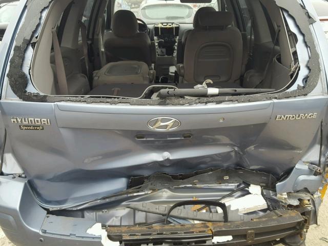 KNDMC233186049694 - 2008 HYUNDAI ENTOURAGE BLUE photo 9