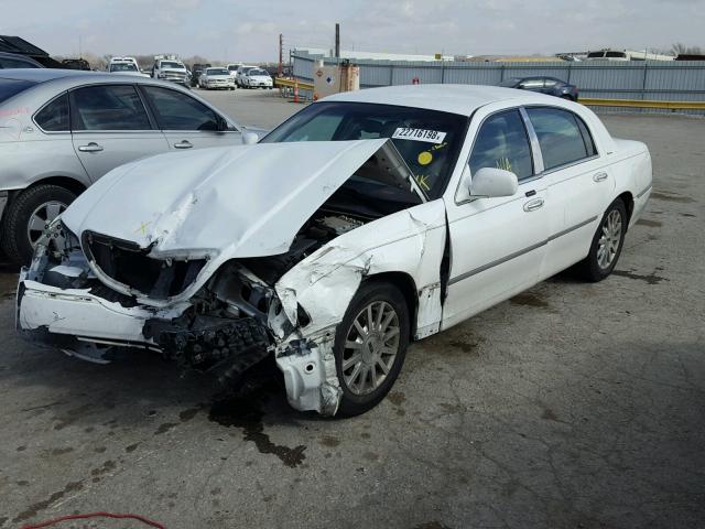 1LNHM81V16Y646279 - 2006 LINCOLN TOWN CAR S WHITE photo 2