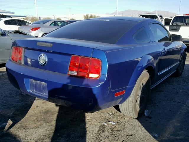 1ZVFT80N365168218 - 2006 FORD MUSTANG BLUE photo 4