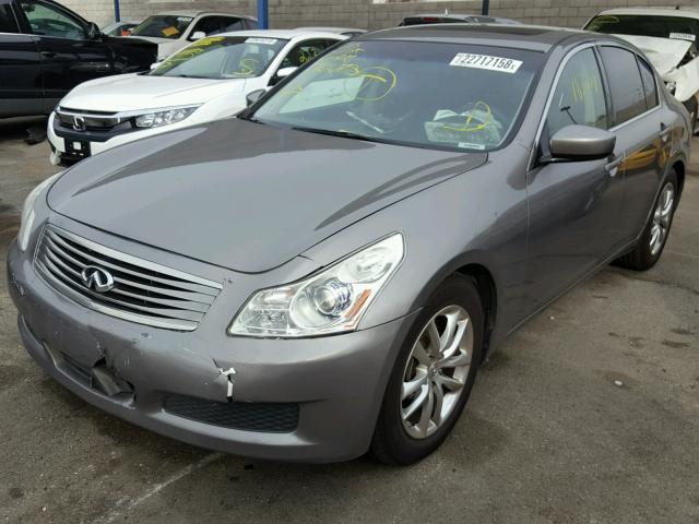 JNKCV61E19M010293 - 2009 INFINITI G37 BASE GRAY photo 2