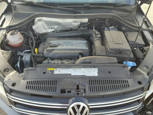 WVGBV7AX0GW526842 - 2016 VOLKSWAGEN TIGUAN S GRAY photo 7