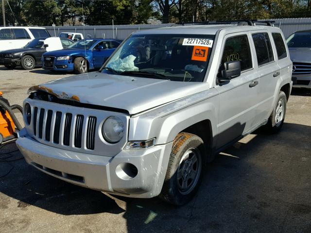 1J8FT28088D750261 - 2008 JEEP PATRIOT SP SILVER photo 2