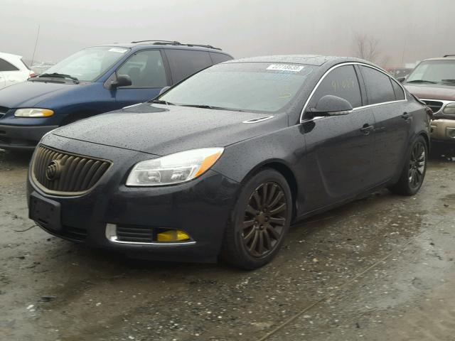 2G4GR5EK9C9132143 - 2012 BUICK REGAL BLACK photo 2