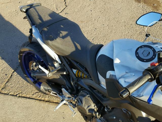 JYARN33E6FA005459 - 2015 YAMAHA FZ09 GRAY photo 6