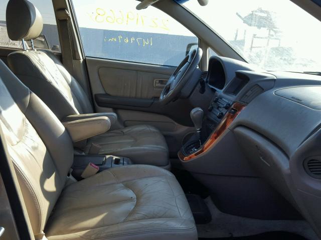 JT6HF10U4Y0097930 - 2000 LEXUS RX 300 GOLD photo 5