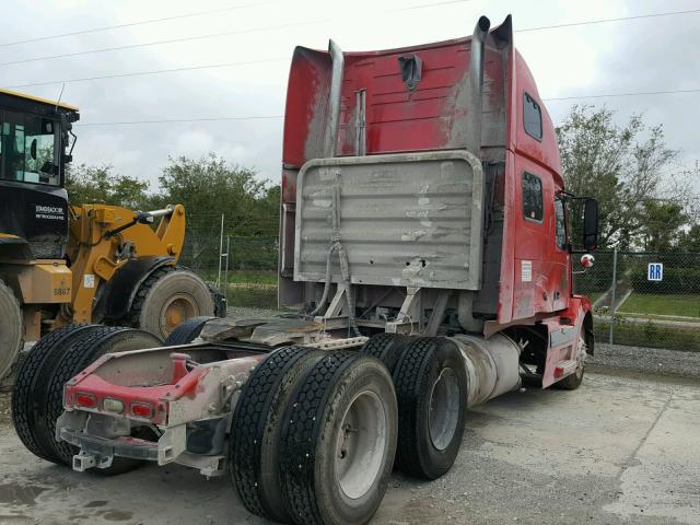 4V4NC9TJ55N387150 - 2005 VOLVO VN VNL RED photo 4