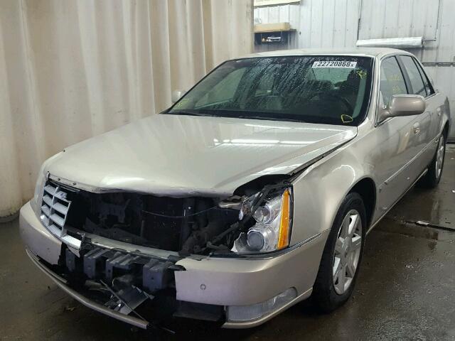 1G6KD57YX7U189526 - 2007 CADILLAC DTS TAN photo 2