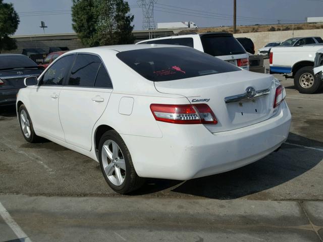 4T4BF3EK7AR033236 - 2010 TOYOTA CAMRY BASE WHITE photo 3