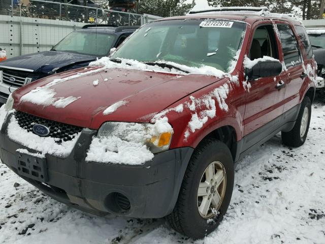 1FMYU02ZX5KD72472 - 2005 FORD ESCAPE XLS RED photo 2