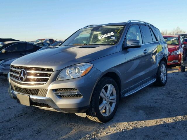 4JGDA5JB4FA452866 - 2015 MERCEDES-BENZ ML 350 GRAY photo 2