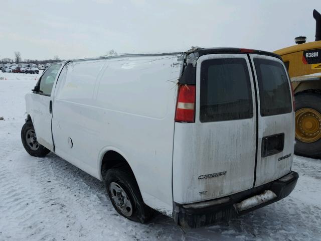 1GCFG15X061254067 - 2006 CHEVROLET EXPRESS G1 WHITE photo 3