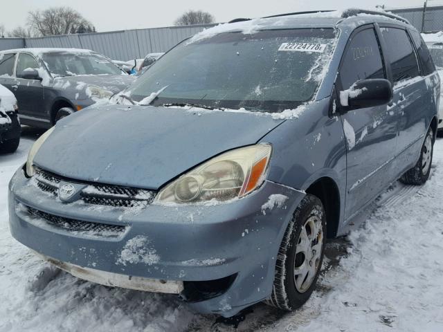 5TDZA23C45S361516 - 2005 TOYOTA SIENNA CE BLUE photo 2