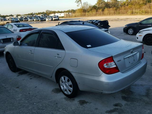 4T1BE32K53U208555 - 2003 TOYOTA CAMRY LE SILVER photo 3